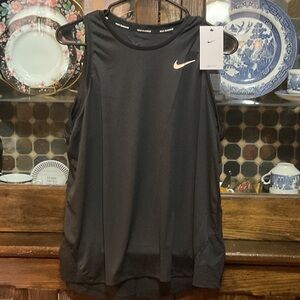 Nike Women's Black Sleeveless Tank Top